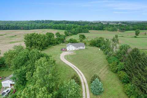 12880 N Adams Road, North Adams, MI 49262