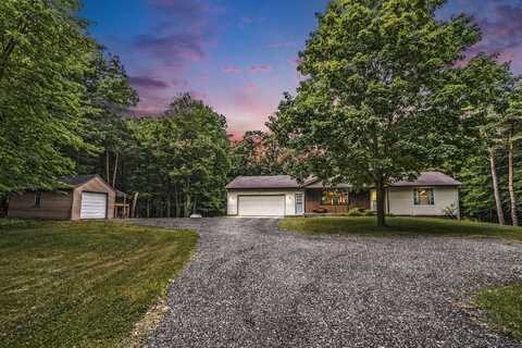 2427 140th Avenue, Dorr, MI 49323
