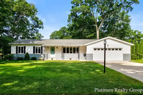 691 E Wedgewood Drive, Muskegon, MI 49445