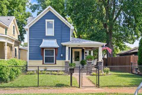 933 W Pershing Street, Springfield, MO 65806
