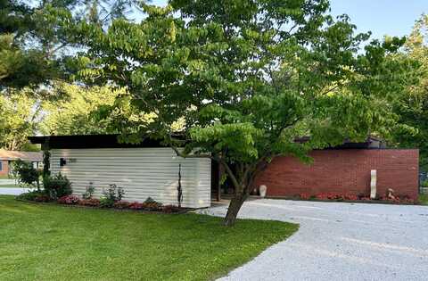 2520 W Weatherly Drive, Springfield, MO 65807