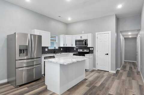 2026 N Taylor Avenue, Springfield, MO 65803