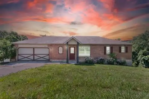 223 Roundhill Road, Branson, MO 65616