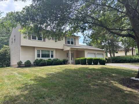 27 Rolling Rd, Franklin, NJ 08873