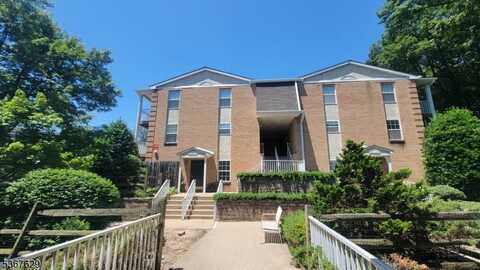 231 Vista Dr, Hanover Twp., NJ 07927