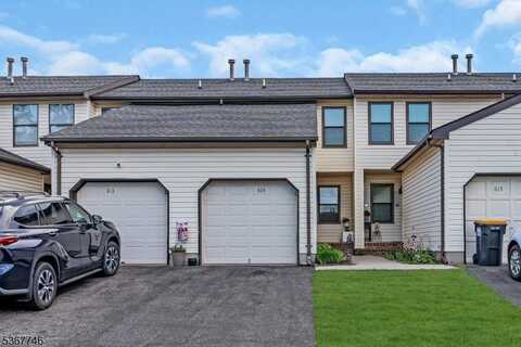 614 Almond Ct, Raritan, NJ 08822