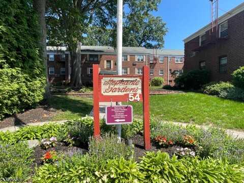 54 3rd Ave, Garwood, NJ 07027