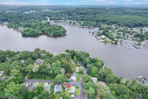8 Blanche Dr, Jefferson Twp., NJ 07849