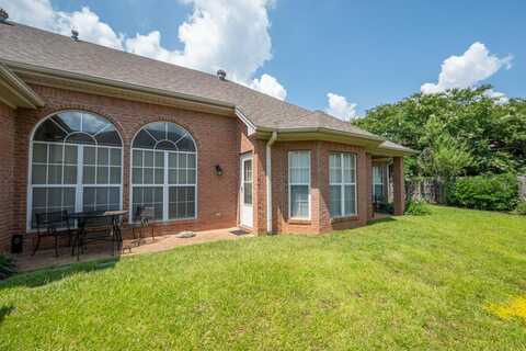 122 Dover Court, Starkville, MS 39759