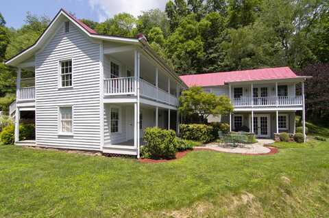 90 Taylor Ln, Alderson, WV 24910