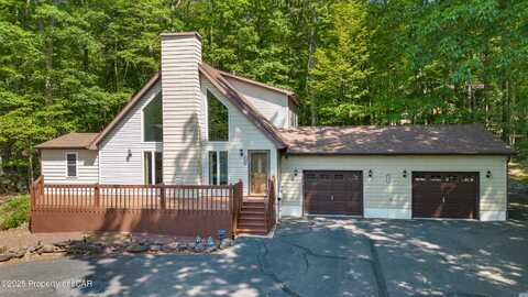 255 W Lake Valley Drive, Hazleton, PA 18202