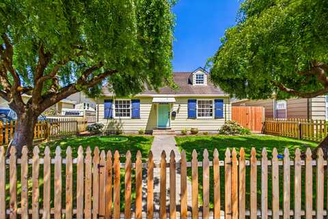 2505 F Street, Eureka, CA 95501