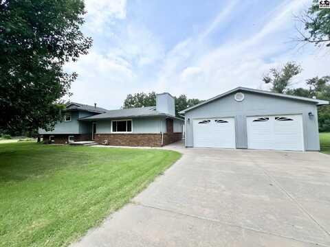 210 W 62nd Ave, Hutchinson, KS 67502