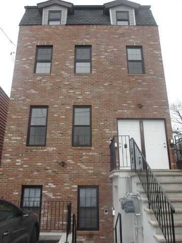 585 BRAMHALL AVE, JC, Bergen-Lafayett, NJ 07304