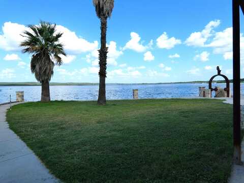 100 Scott Drive, Tow, TX 78672