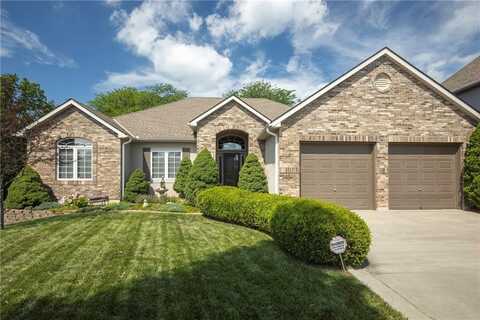 1128 N Old Mill Road, Independence, MO 64056