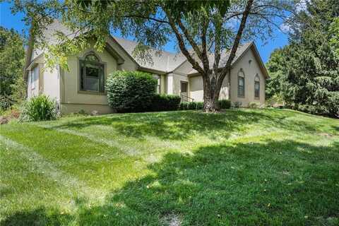 13724 Pembroke Circle, Leawood, KS 66224
