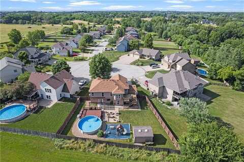 960 Sicklebar Drive, Peculiar, MO 64078