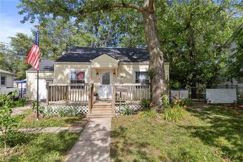 811 S Hickory Street, Ottawa, KS 66067