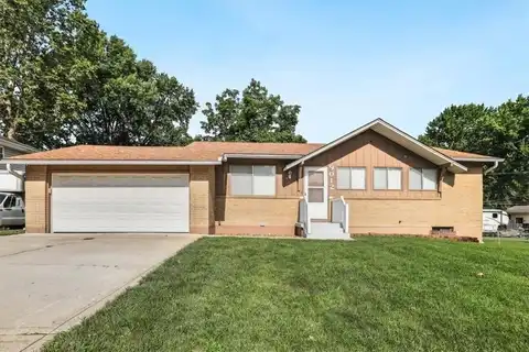 9012 N Oak Trafficway, Kansas City, MO 64155