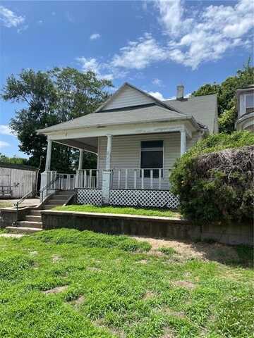 834 S 18 Street, Saint Joseph, MO 64507