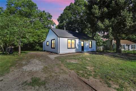 9222 Cleveland Avenue, Kansas City, MO 64132