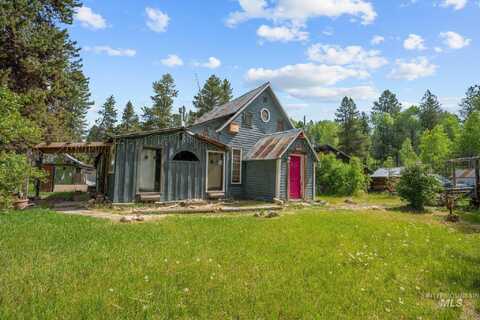 462 Gold Fork, Donnelly, ID 83615