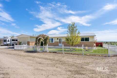 6110 Highway 52, New Plymouth, ID 83655