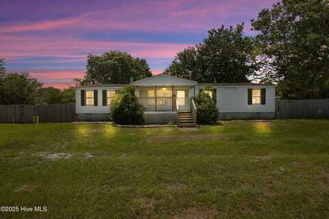 171 Oyster Lane, Hubert, NC 28539