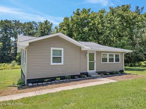 714 Hassler Mill Rd, Harriman, TN 37748