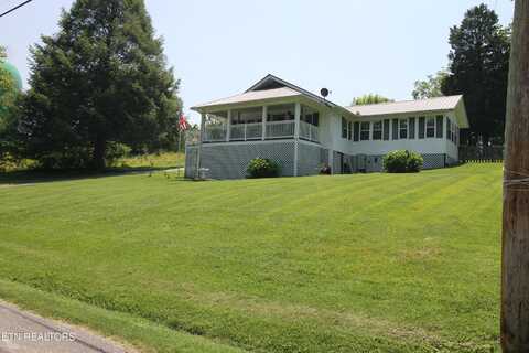 104 S Church Ave, Rockwood, TN 37854