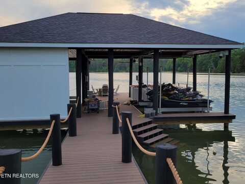 155 Pineberry Drive, Vonore, TN 37885