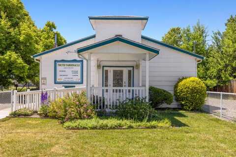 1774 Arthur Street, Klamath Falls, OR 97603