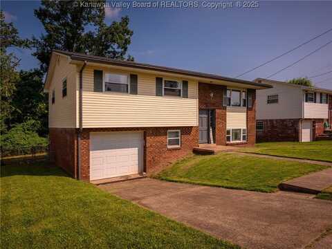 1105 Hollyberry Lane, South Charleston, WV 25309