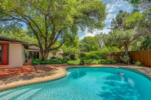 4615 11th Street, Lubbock, TX 79416