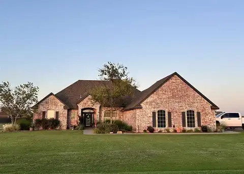 106 SW Elk Creek Loop, Cache, OK 73527