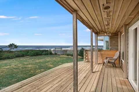 11740 NW Pacific Coast Highway, Seal Rock, OR 97376