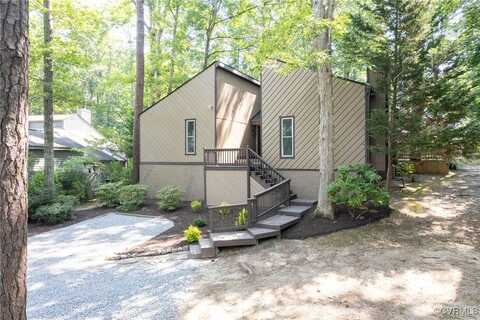 3211 Fox Chase Dr, Midlothian, VA 23112