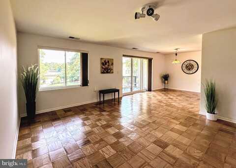10053 WINDSTREAM DR #3, COLUMBIA, MD 21044