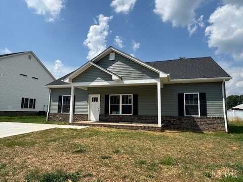 467 North Avenue, Appomattox, VA 24522