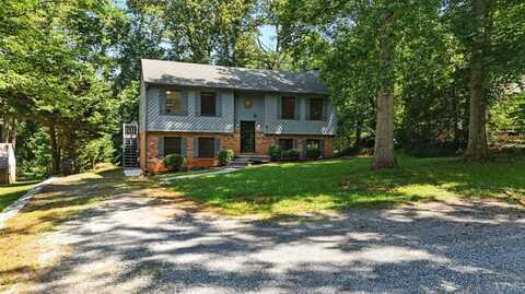 303 Jefferson Woods Drive, Forest, VA 24551