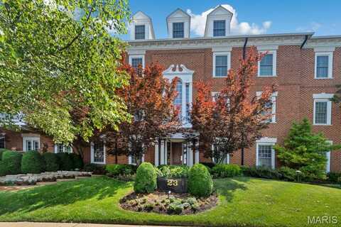 23 Topton Way, Clayton, MO 63105