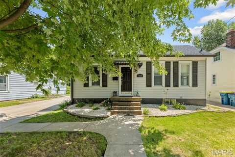 218 Monroe Street, Edwardsville, IL 62025
