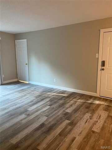 2832 Blackforest Drive, Saint Louis, MO 63129