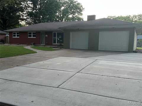 2439 Lynch Avenue, Granite City, IL 62040