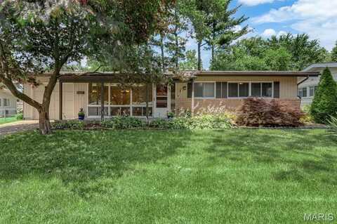 2265 Brook Drive, Florissant, MO 63033