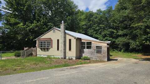 59 Farm View Lane, Paris, ME 04281