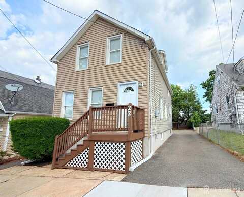 22 JOHN Street, Carteret, NJ 07008
