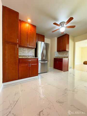500 Grove Avenue, Highland Park, NJ 08904