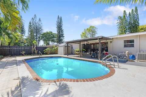 4960 SW 5th St, Margate, FL 33068